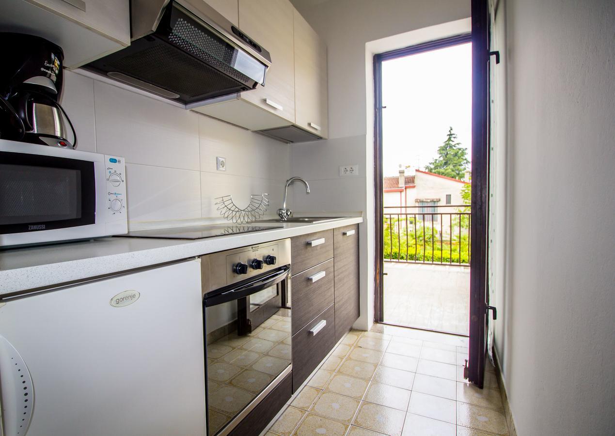 Pineta House Vidos Apartment โปเรช ภายนอก รูปภาพ