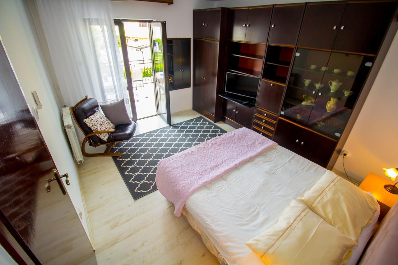Pineta House Vidos Apartment โปเรช ภายนอก รูปภาพ